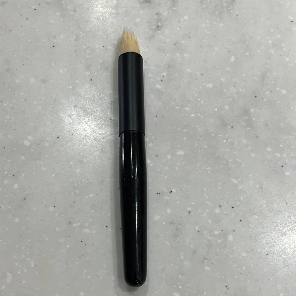 Westman Atelier Eye Shadow II Brush - Picture 1 of 3
